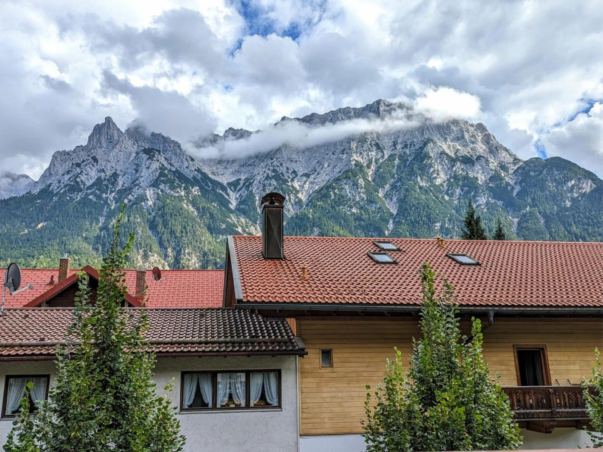 Die Karwendelsuite - 5 Sterne Fewo Mit Bestem Bergblick, Zentrumsnah & Ruhig Gelegen, Familienfreundlich Mittenwald Eksteriør bilde
